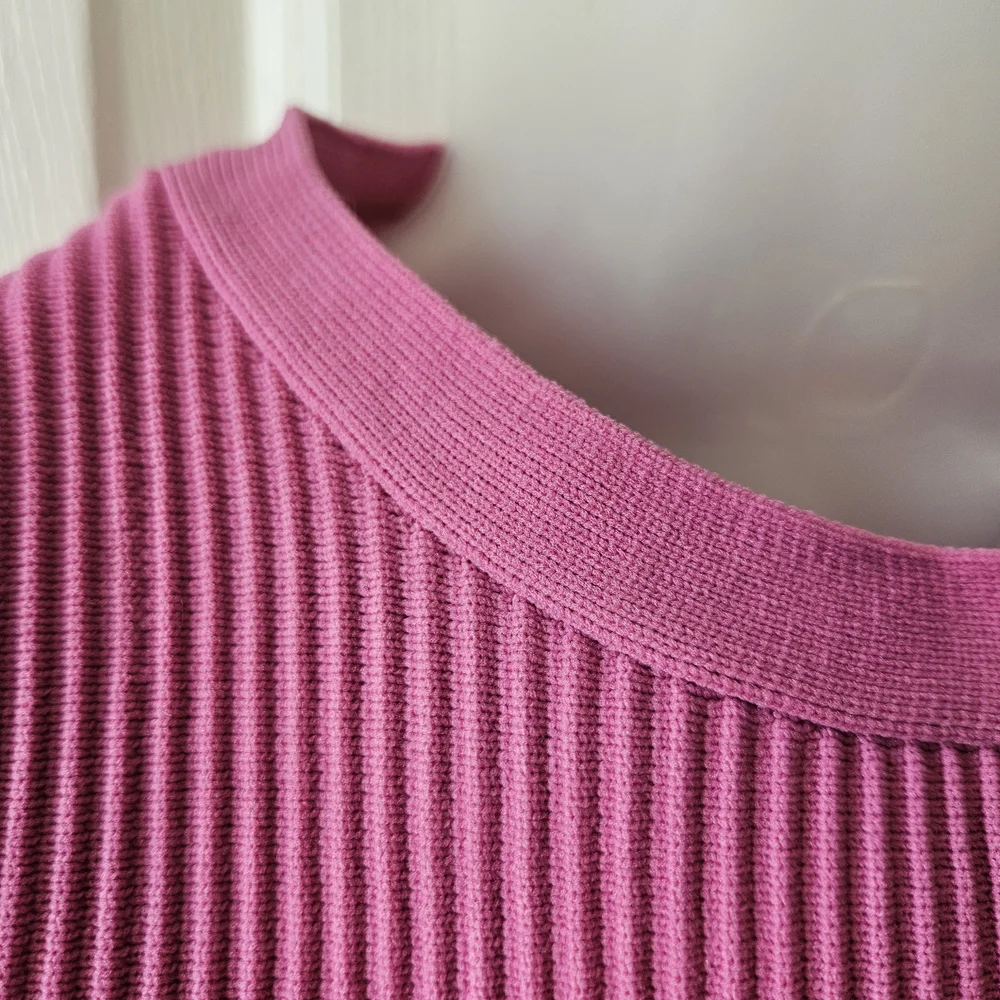Bundle (3) Ribbed Sleeveless Tops - Picture 6 of 9
